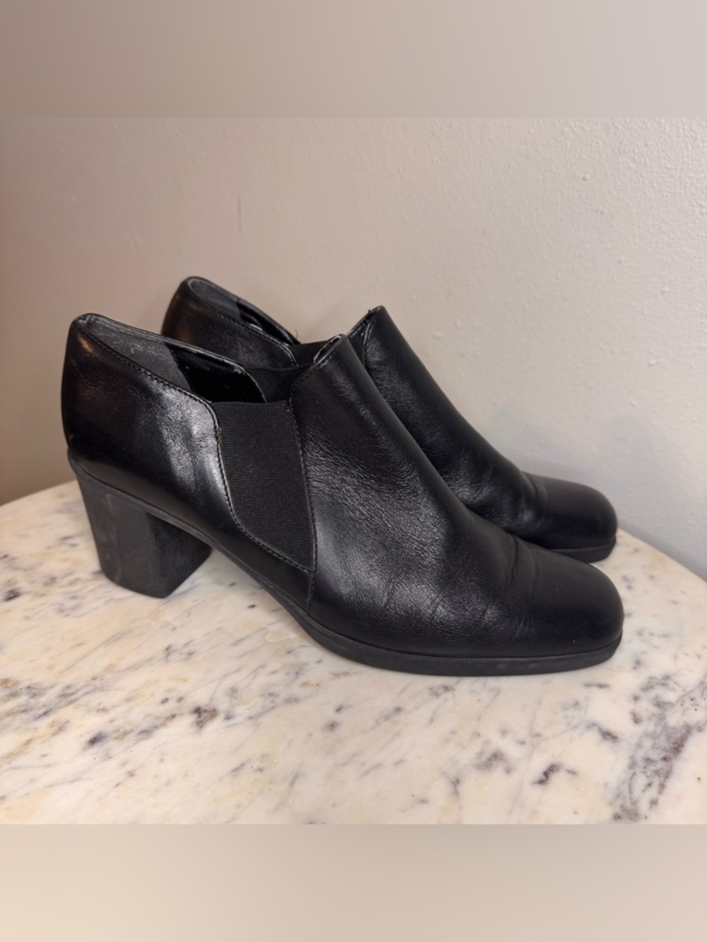 Aerosoles Booties Size 8 M black 
Leather  Heels shoes